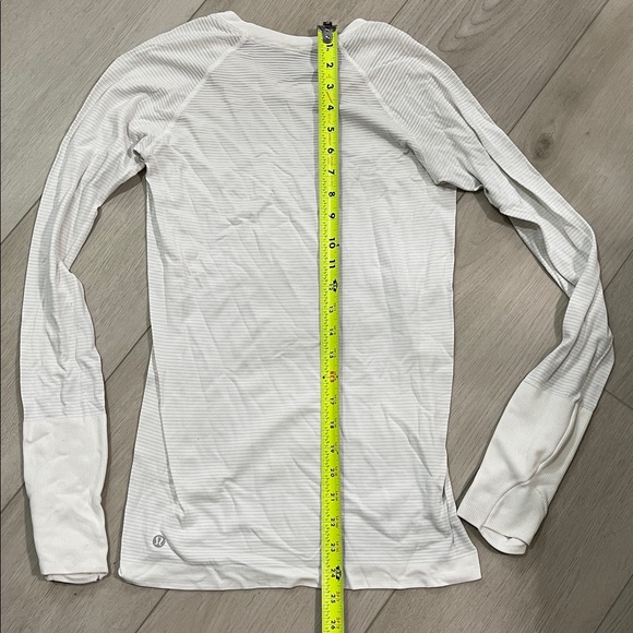 Lululemon Long Sleeve - Picture 2 of 4